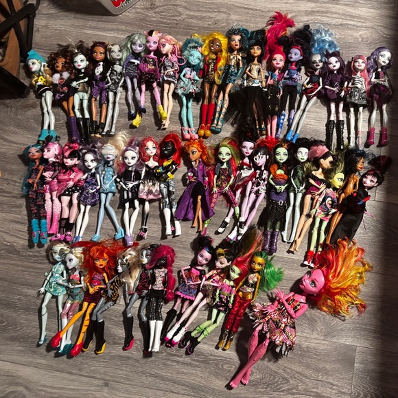 monster high Other - Selling all these as a lot asking for about 2500 lowest is 1500